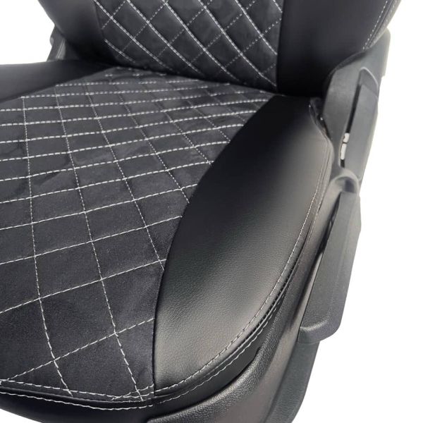 Чехлы Алькантара на Chevrolet Niva 2002-2013 г.в. Чехлы Алькантара на Chevrolet Niva 2002-2013 г.в.