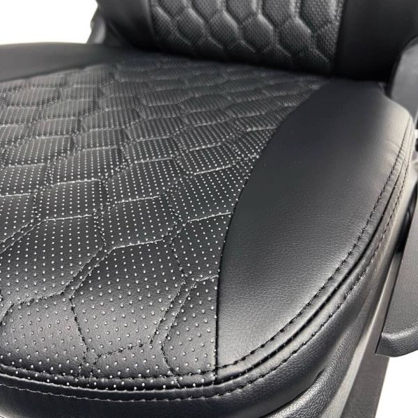 Чехлы Экокожа Ромб на Chevrolet Aveo I седан (2003-2012) Чехлы Экокожа Ромб на Chevrolet Aveo I седан (2003-2012)